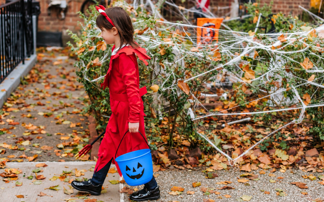 5 Tips for Welcoming Autistic Trick-or-Treaters This Halloween